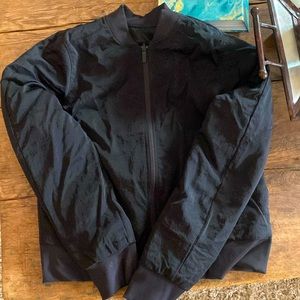 lululemon reversible bomber jacket only worn once :) size 6 (small)